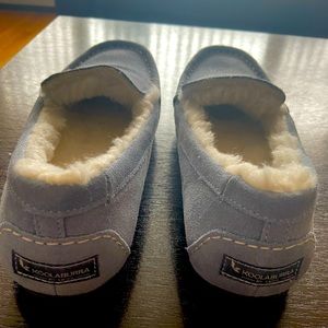 Koolaburra by UGG Lezly style women’s slipper in light blue